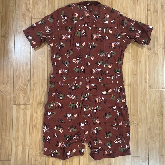 Duluth Trading Co Garden Gnome Romper/Jumpsuit - Picture 5 of 7